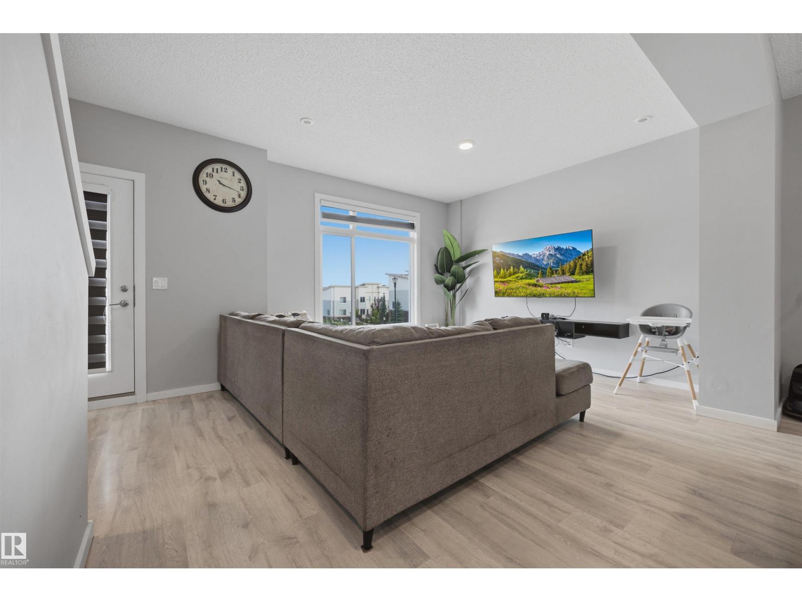 #26 804 WELSH DR SW - 21