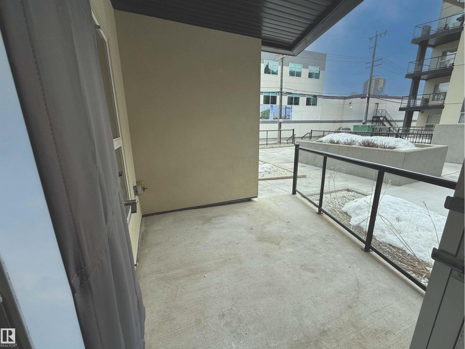 #119 10523 123 ST NW - 14