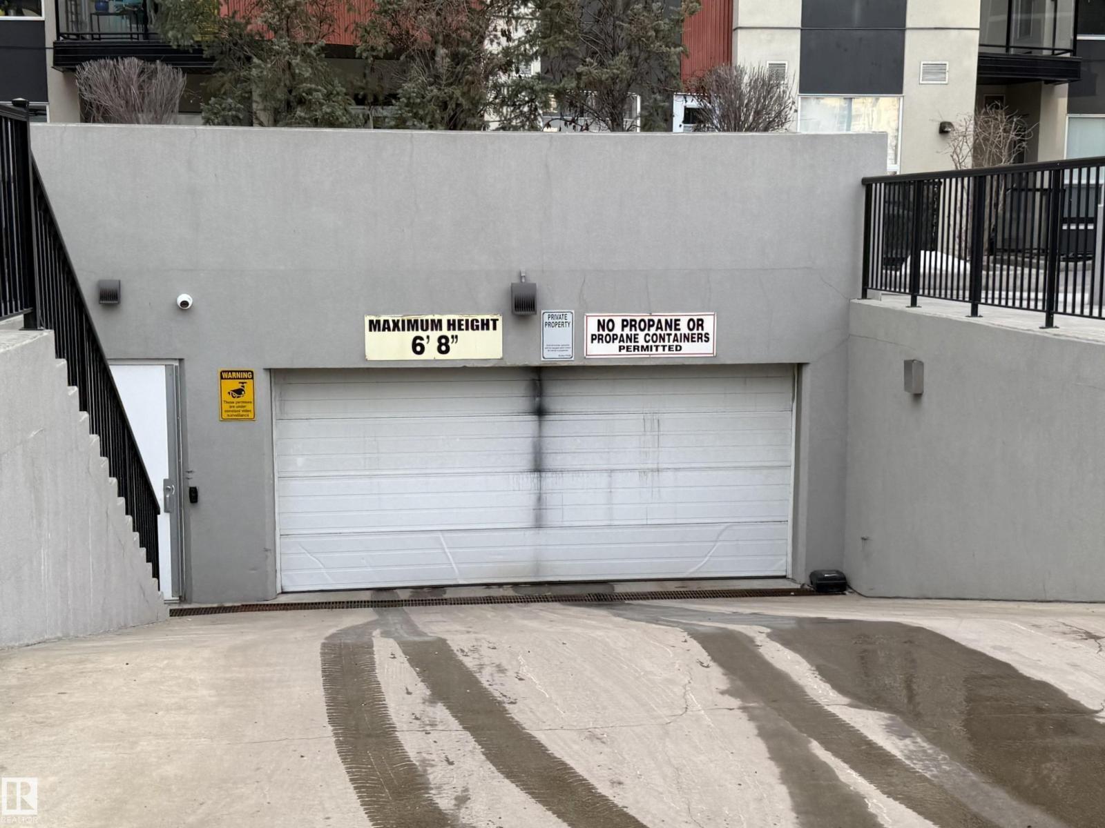 #119 10523 123 ST NW - 16