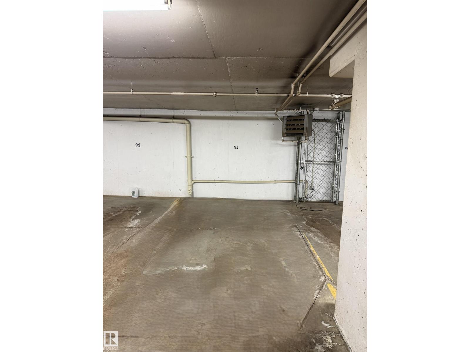 #119 10523 123 ST NW - 17