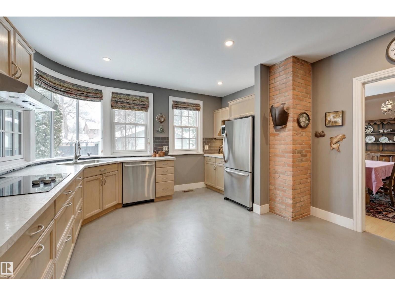 106 ST GEORGE'S CR NW - 27