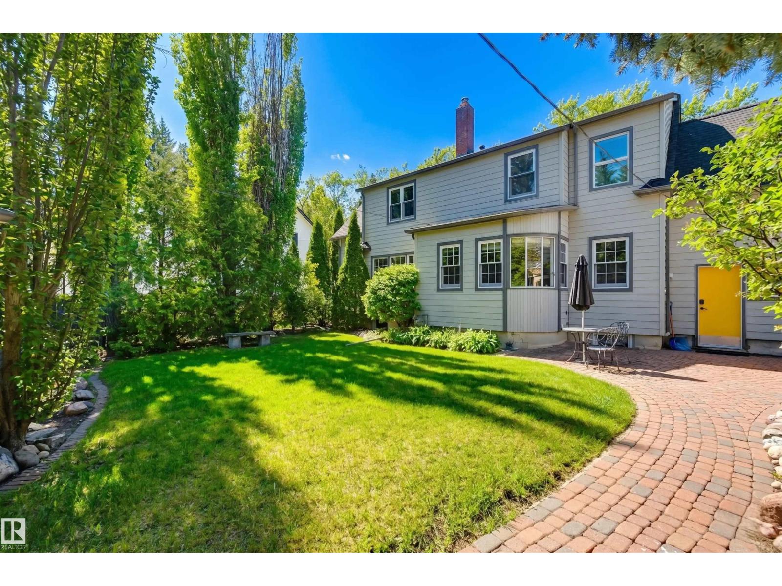 106 ST GEORGE'S CR NW - 55