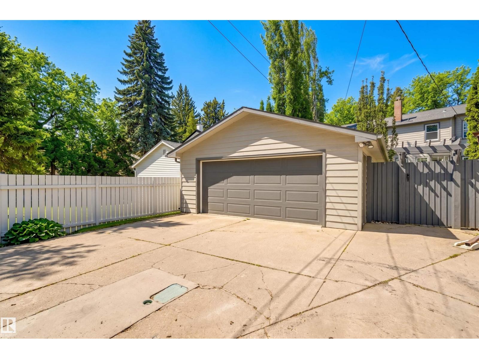 106 ST GEORGE'S CR NW - 62