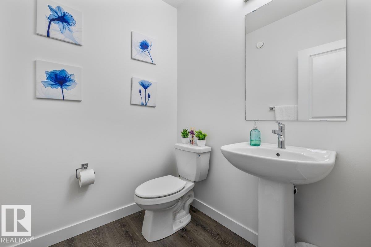 9307 221 ST NW - 19