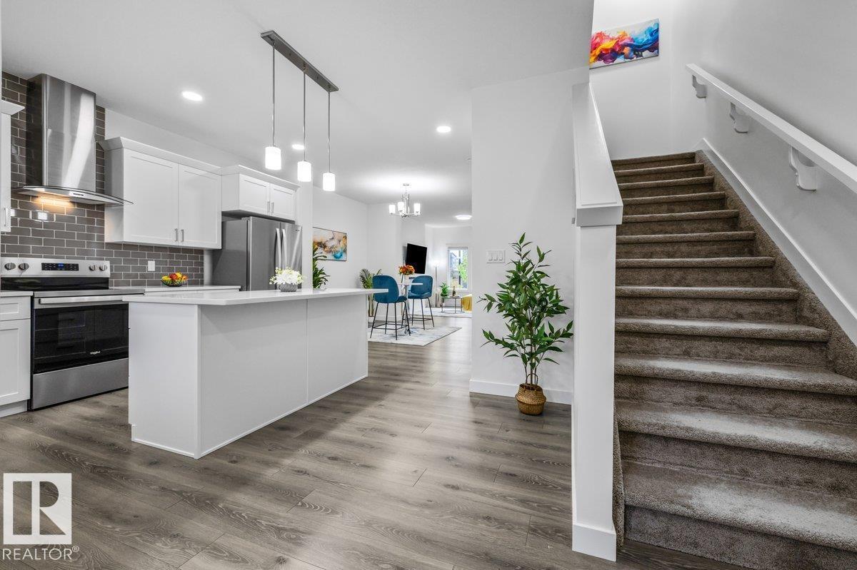 9307 221 ST NW - 21