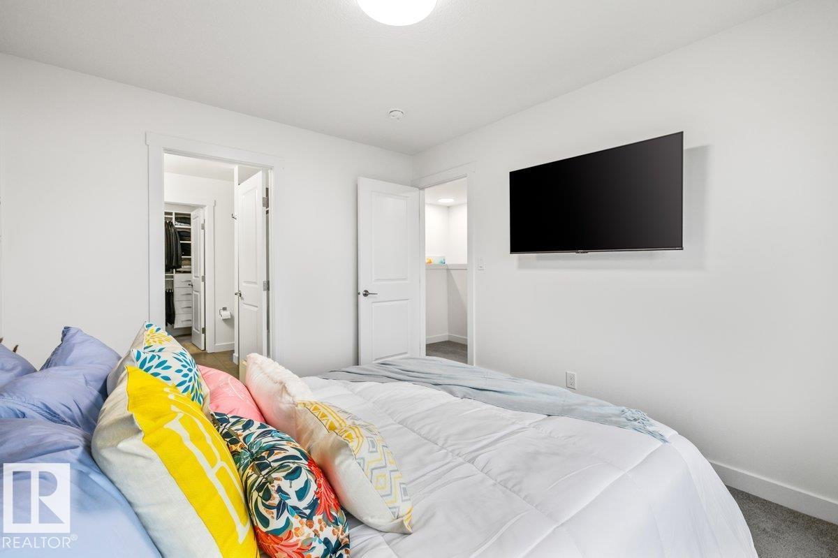 9307 221 ST NW - 26