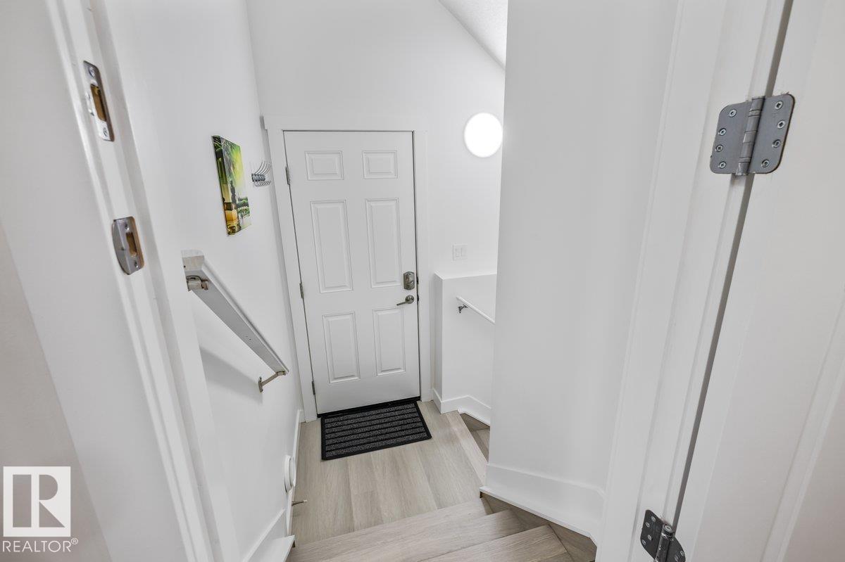 9307 221 ST NW - 35
