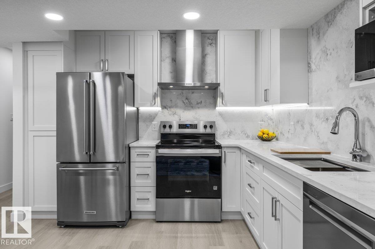 9307 221 ST NW - 36