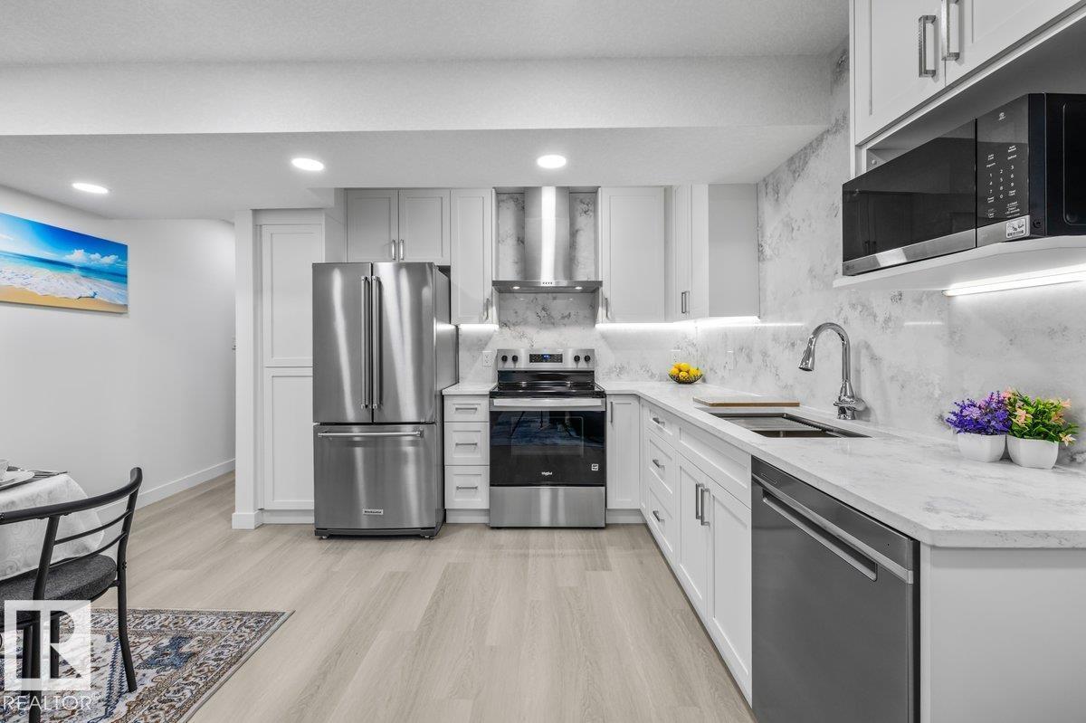 9307 221 ST NW - 37