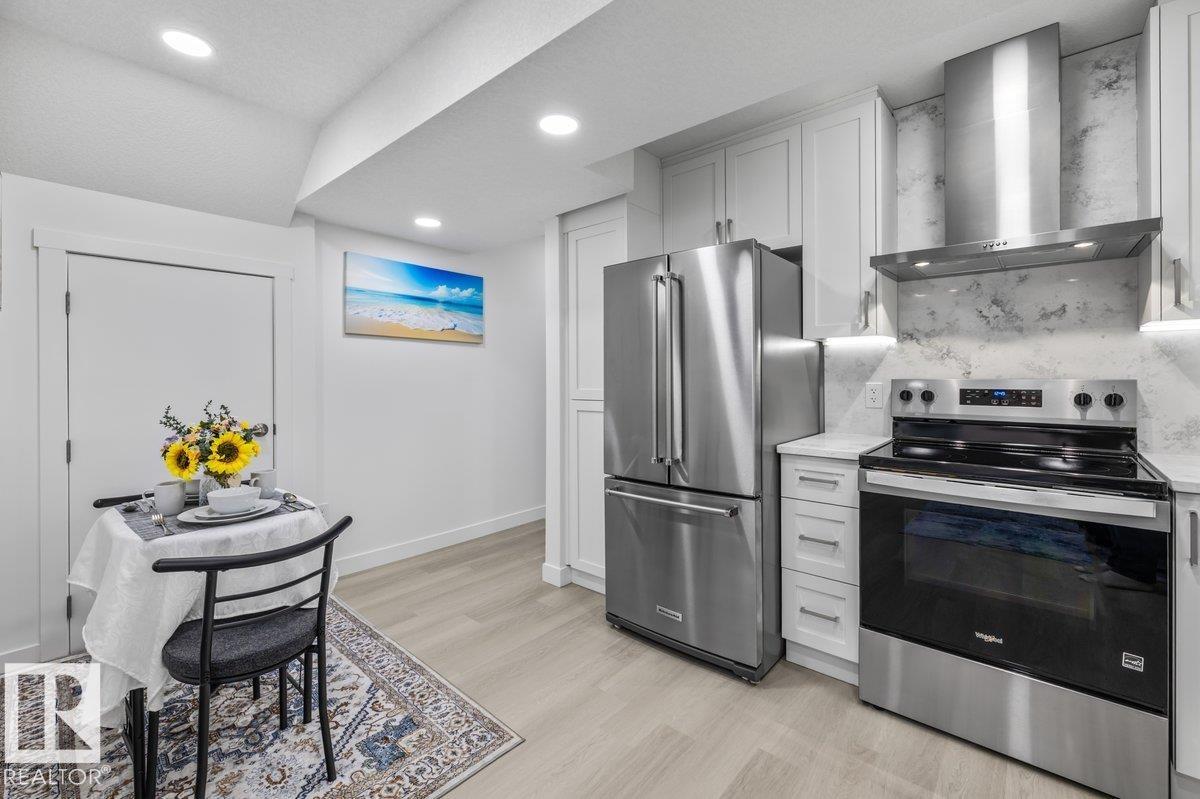 9307 221 ST NW - 39