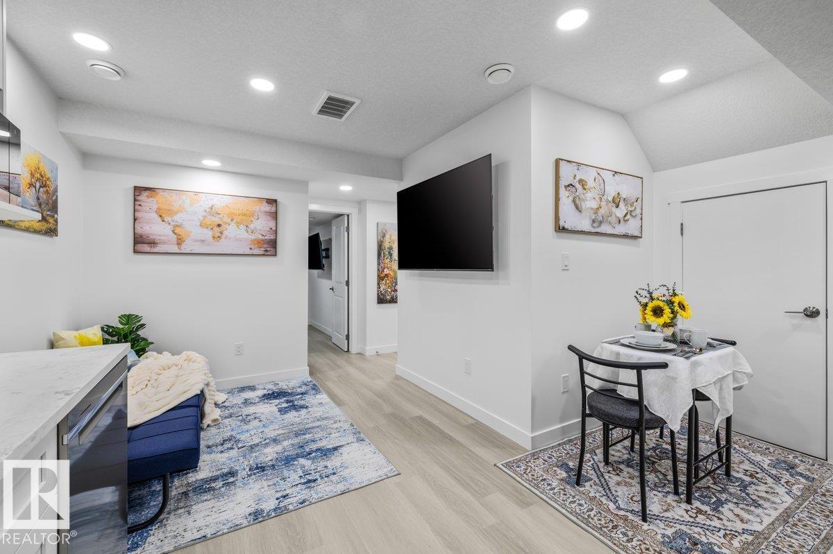 9307 221 ST NW - 42