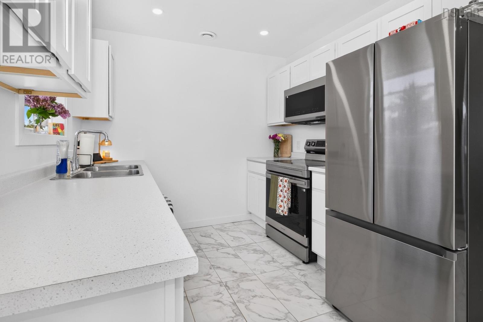 39/41 Maple Street - 13