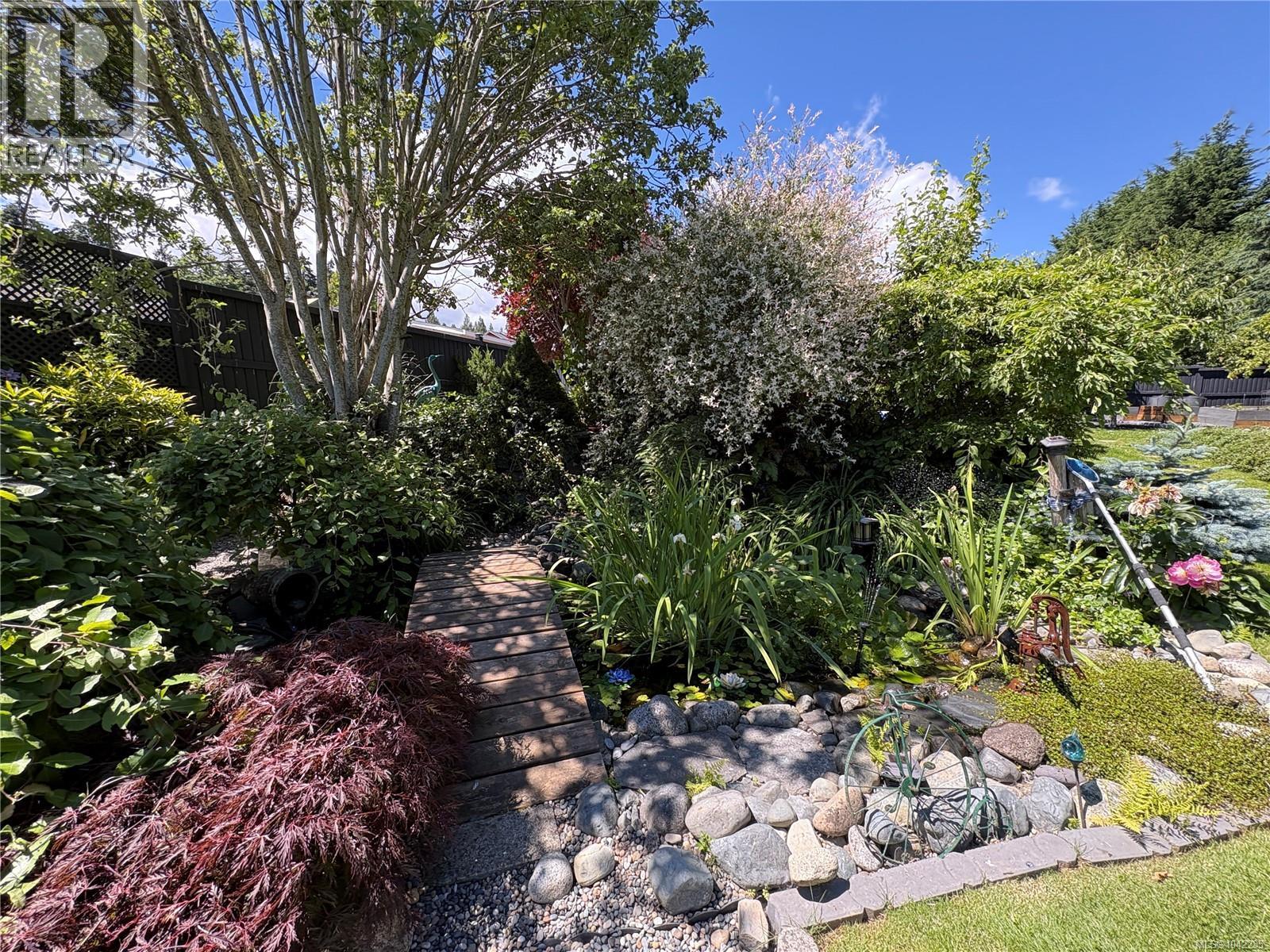 3635 Shannon Dr - 39