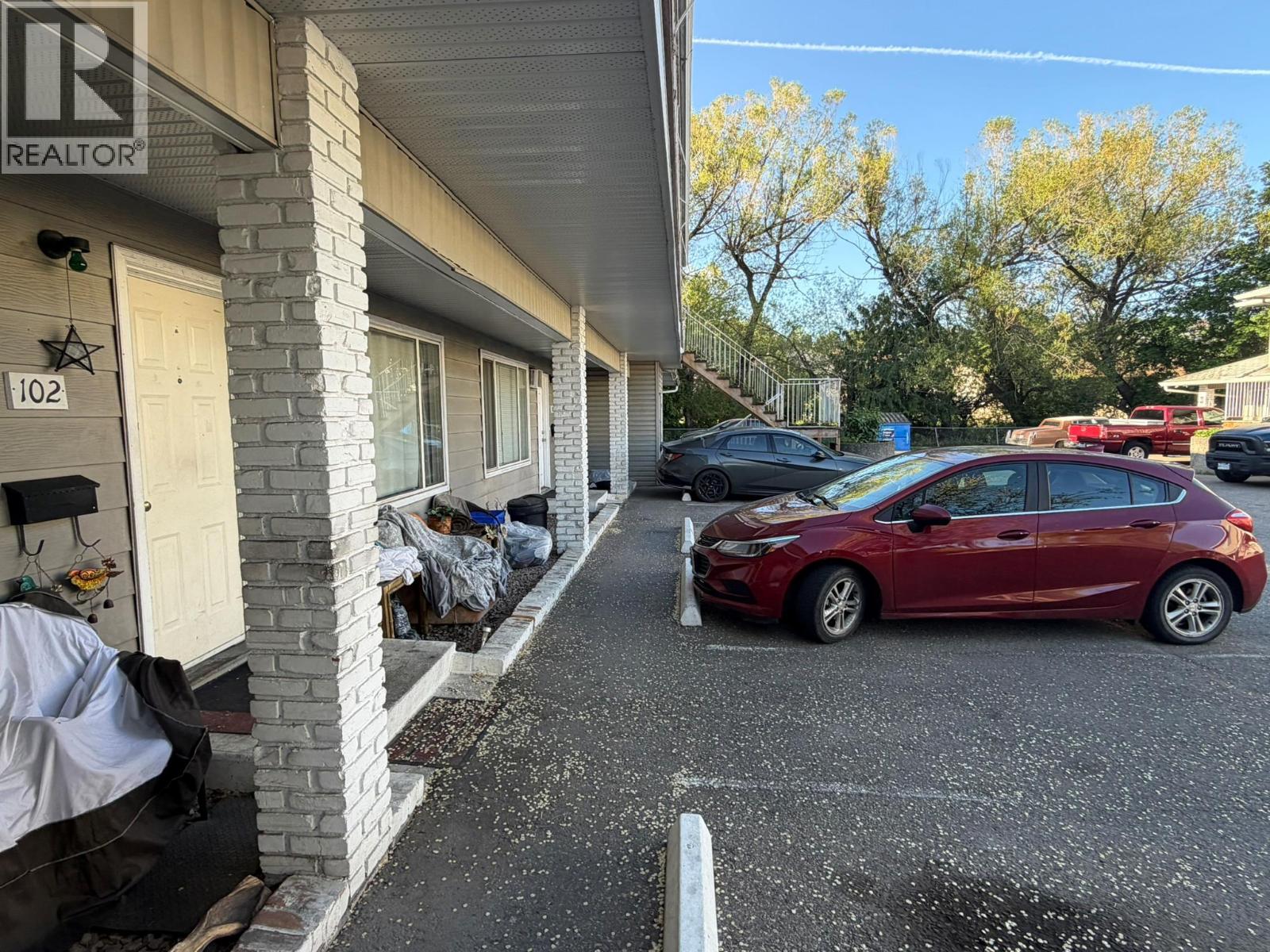 3710-3712 24 Avenue - 79