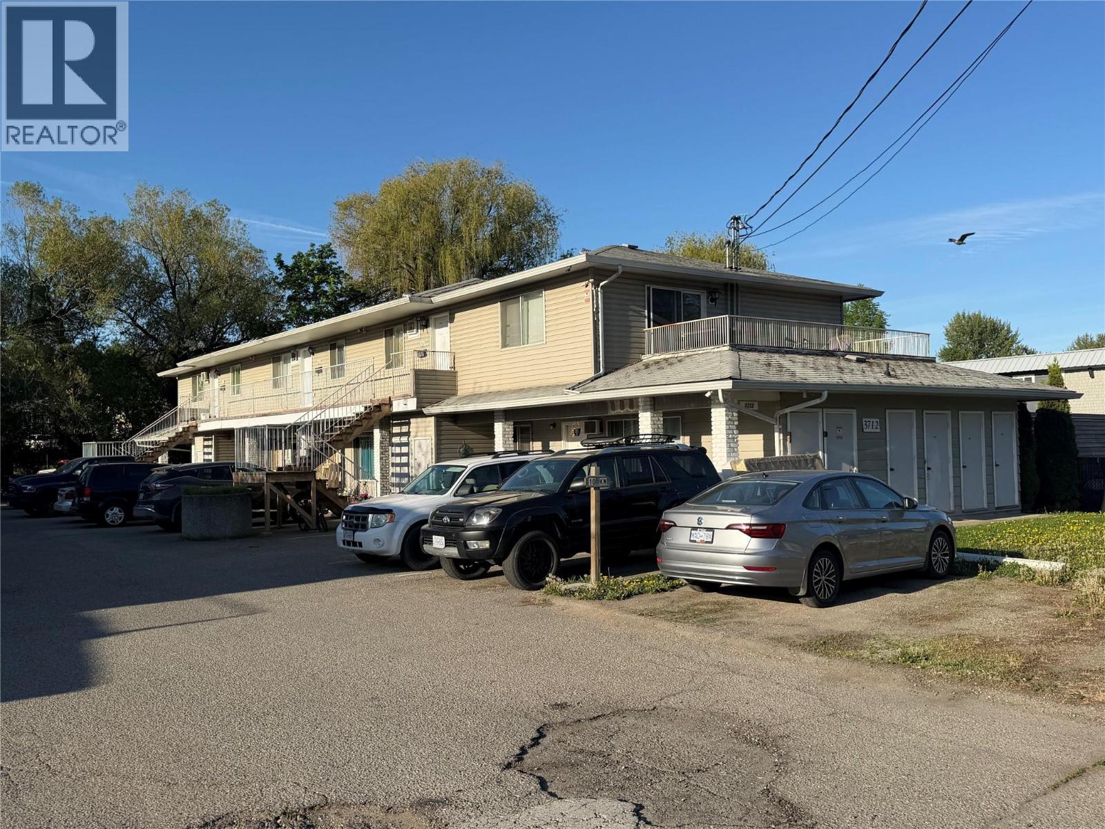 3710-3712 24 Avenue - 11