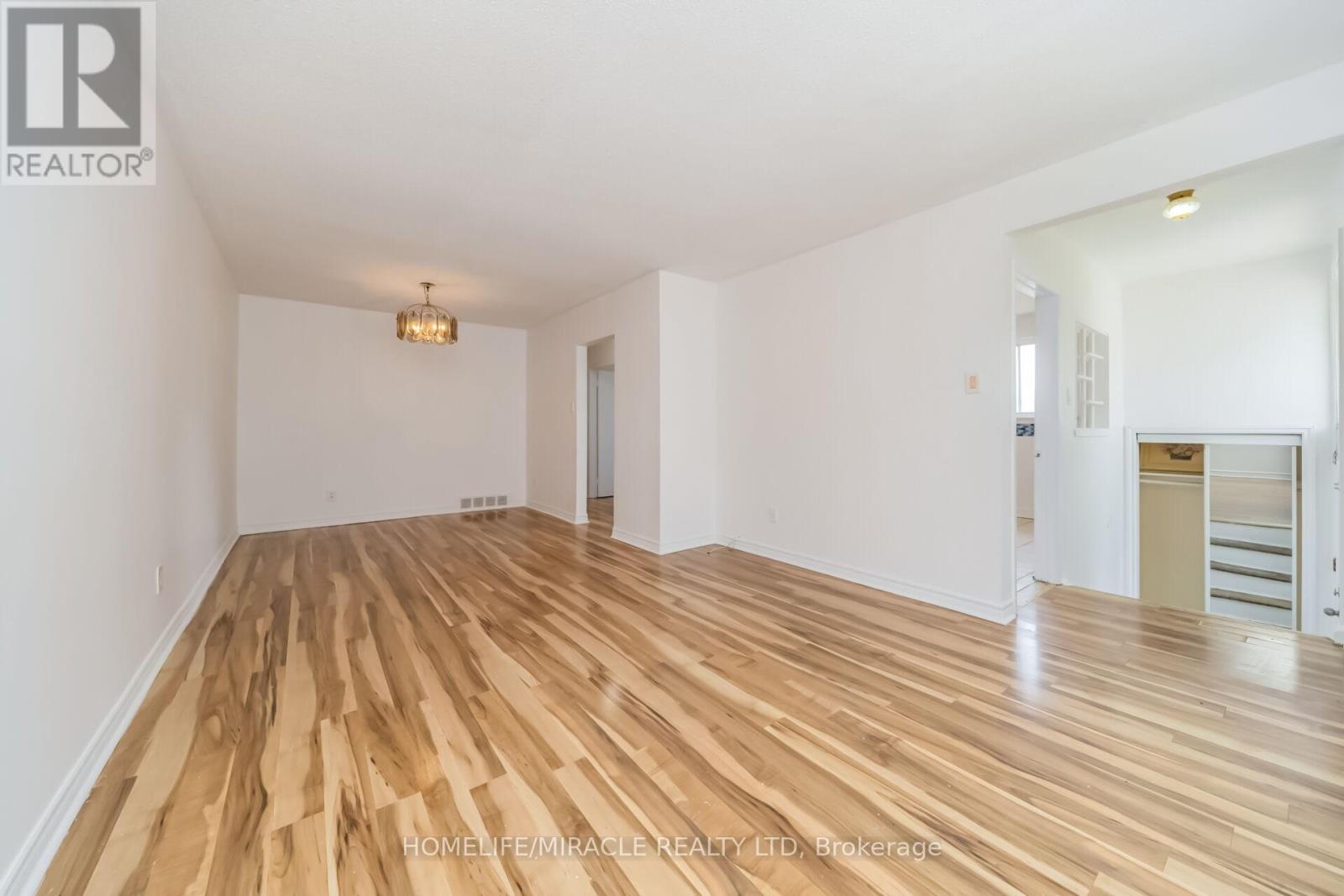 7187 DARCEL AVENUE - 11