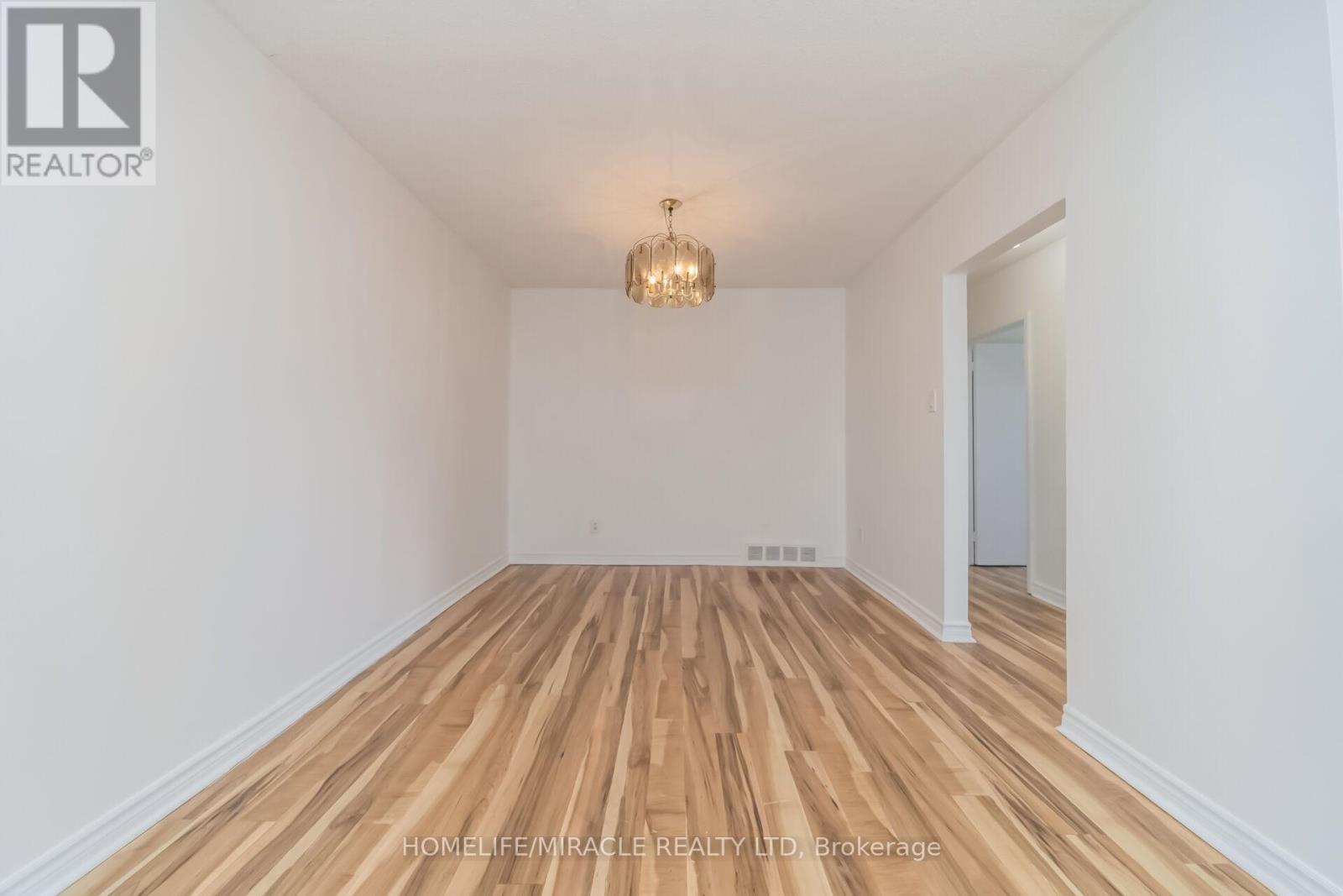 7187 DARCEL AVENUE - 12