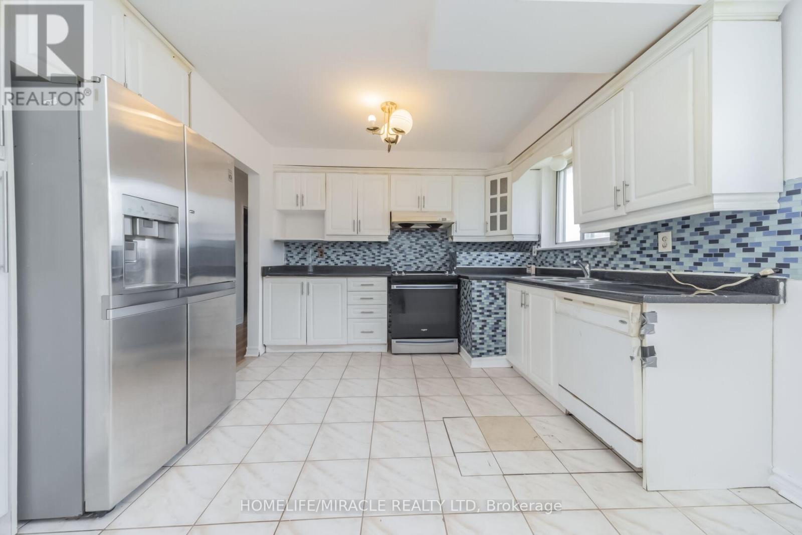 7187 DARCEL AVENUE - 19