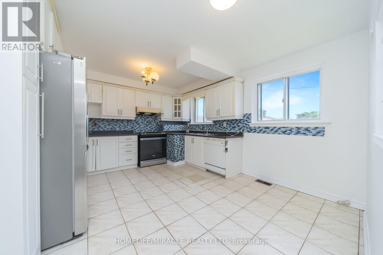 7187 DARCEL AVENUE - 20
