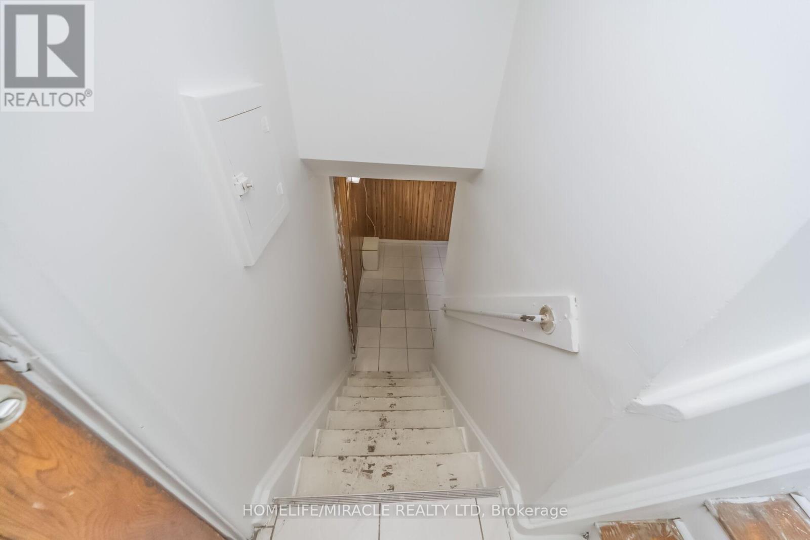 7187 DARCEL AVENUE - 31