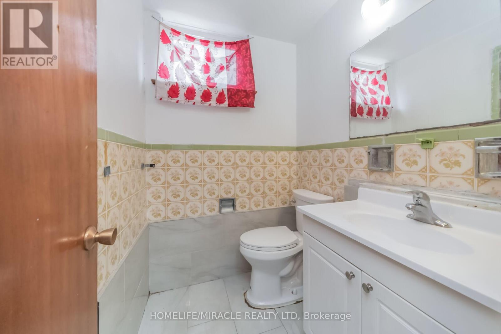 7187 DARCEL AVENUE - 41