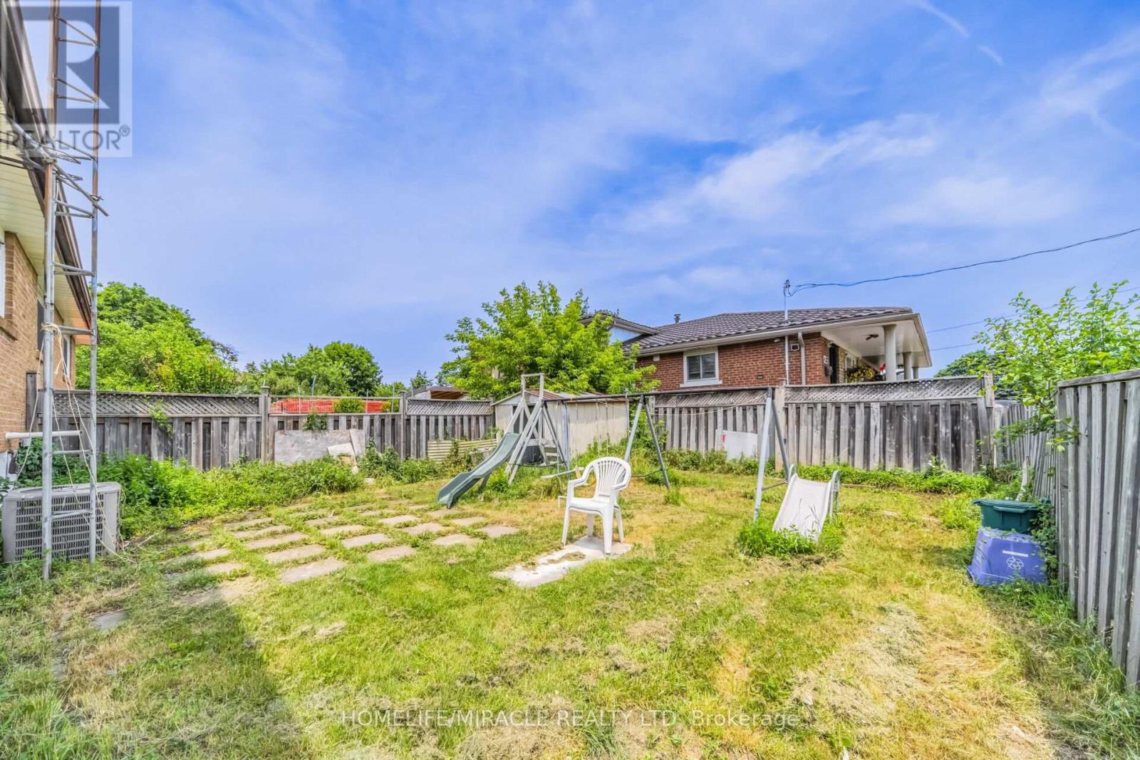 7187 DARCEL AVENUE - 44
