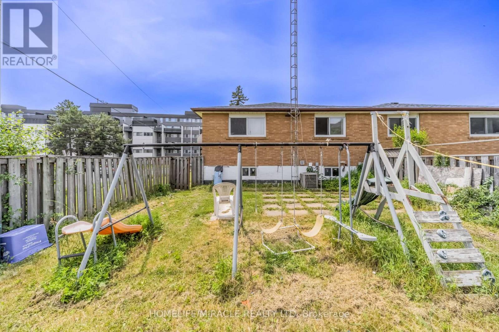 7187 DARCEL AVENUE - 46