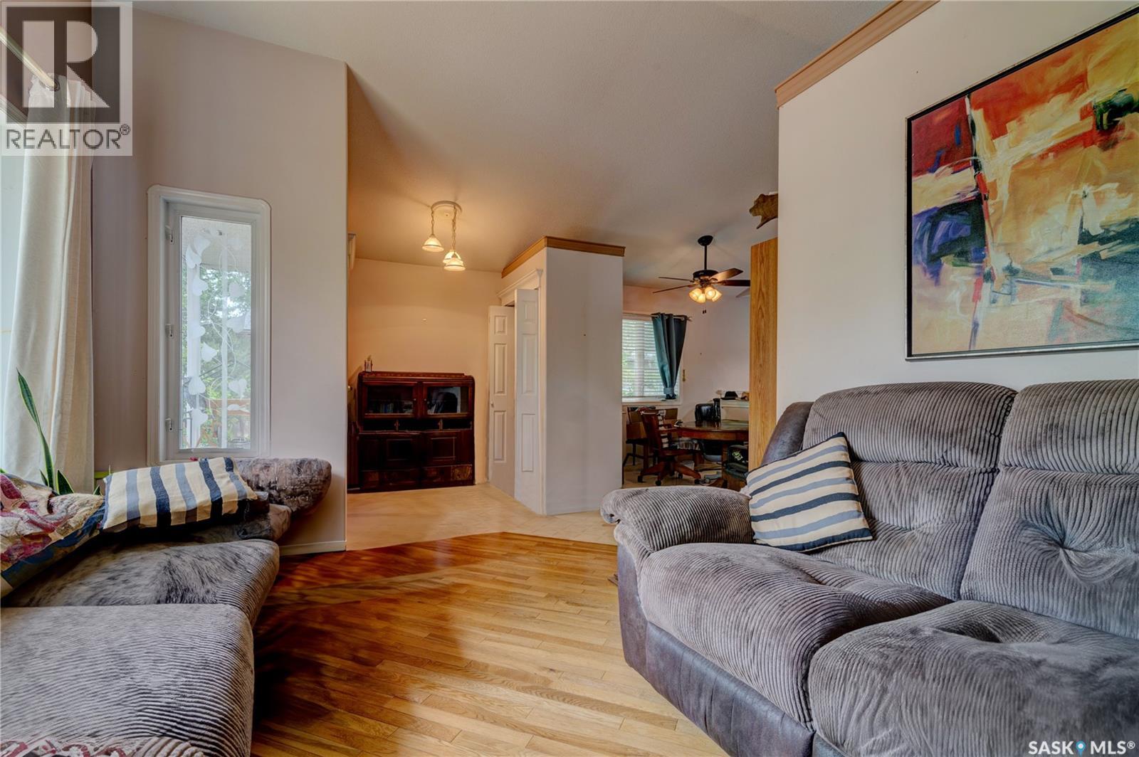 1340 Connaught STREET — photo 6