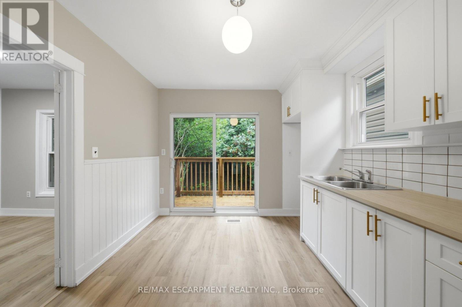 81 CAMBRIDGE AVENUE - 12