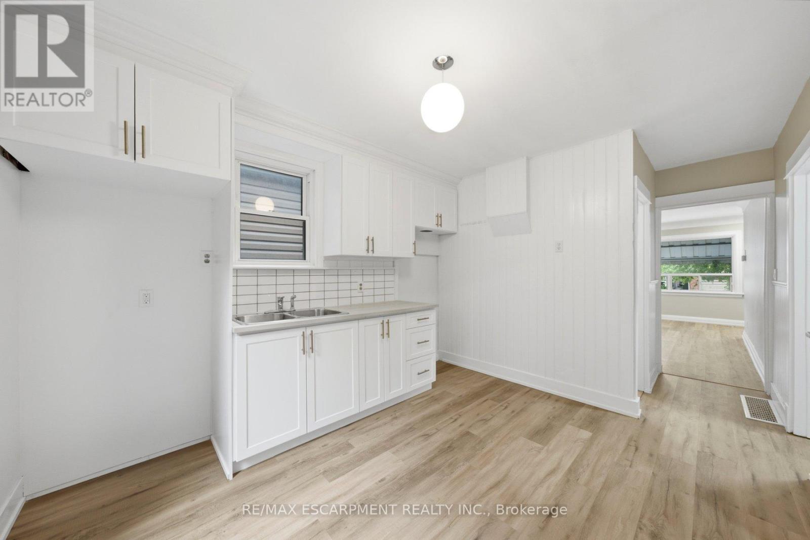 81 CAMBRIDGE AVENUE - 15