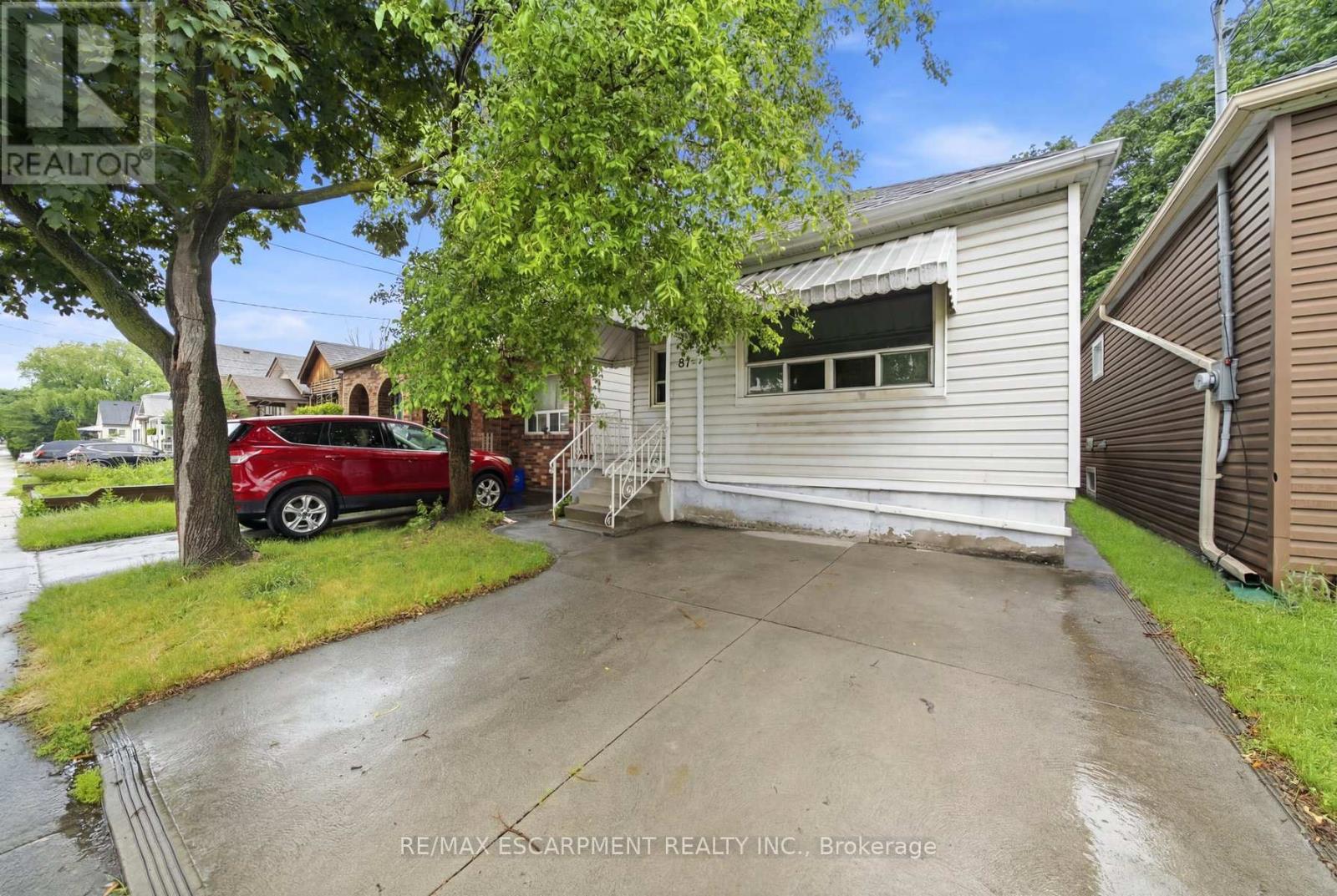 81 CAMBRIDGE AVENUE - 2