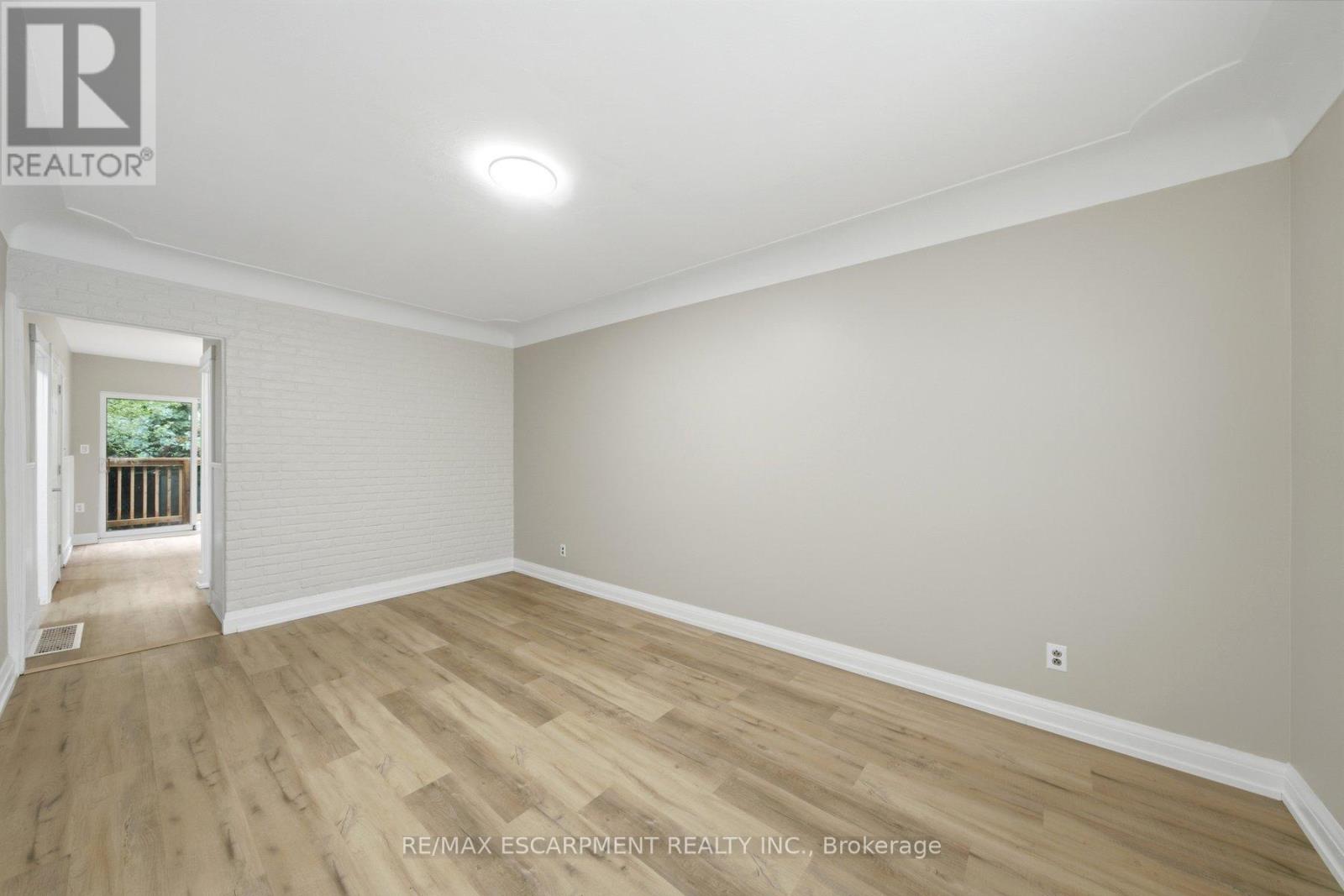 81 CAMBRIDGE AVENUE - 3