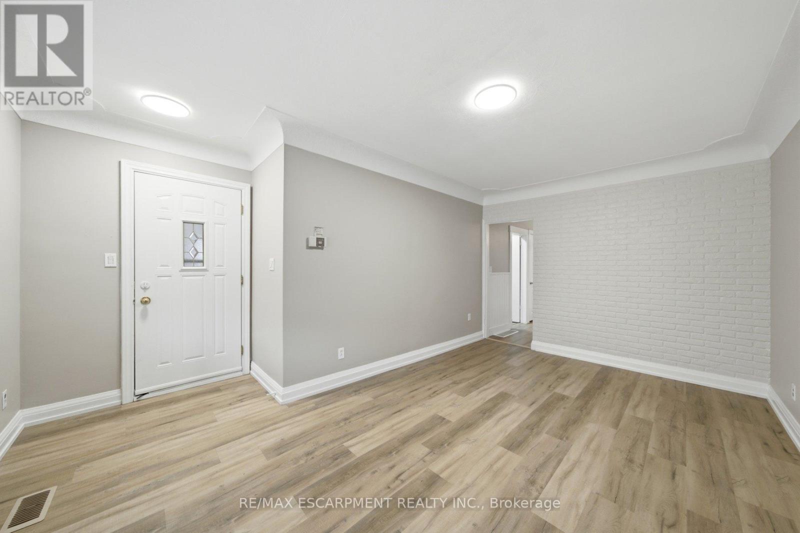 81 CAMBRIDGE AVENUE - 4