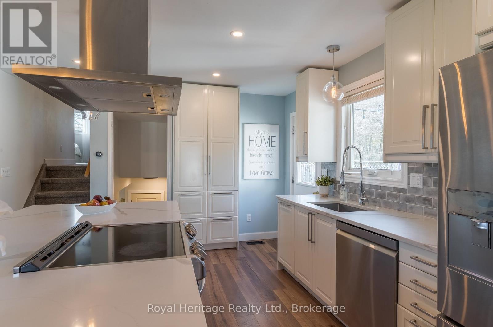 25 HEWSON DRIVE - 8