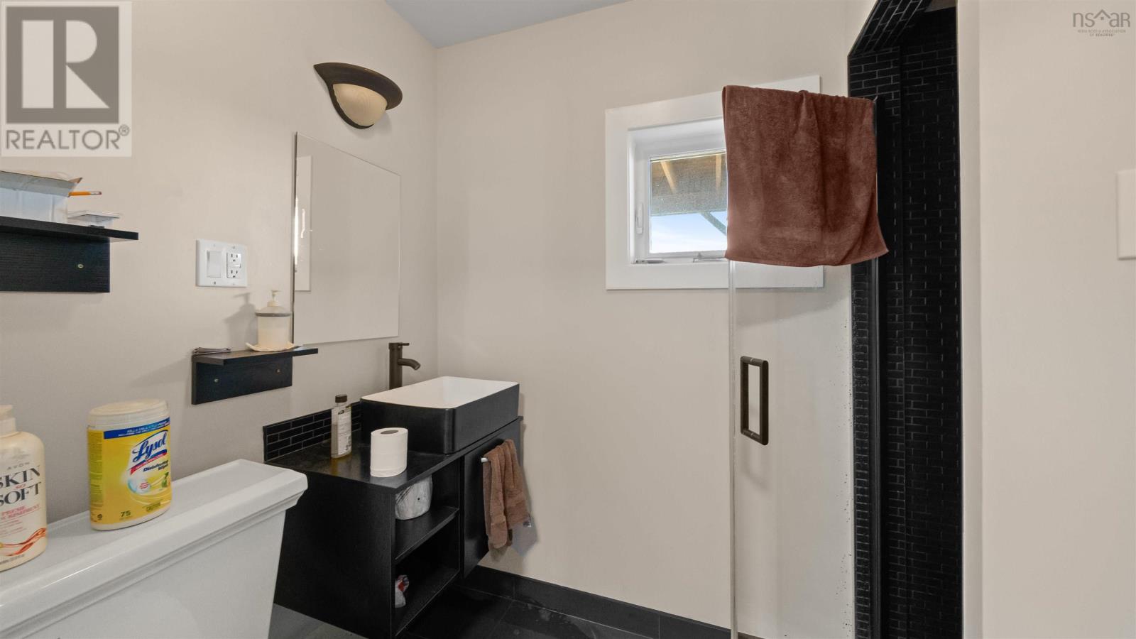 10 Fader Street - 26