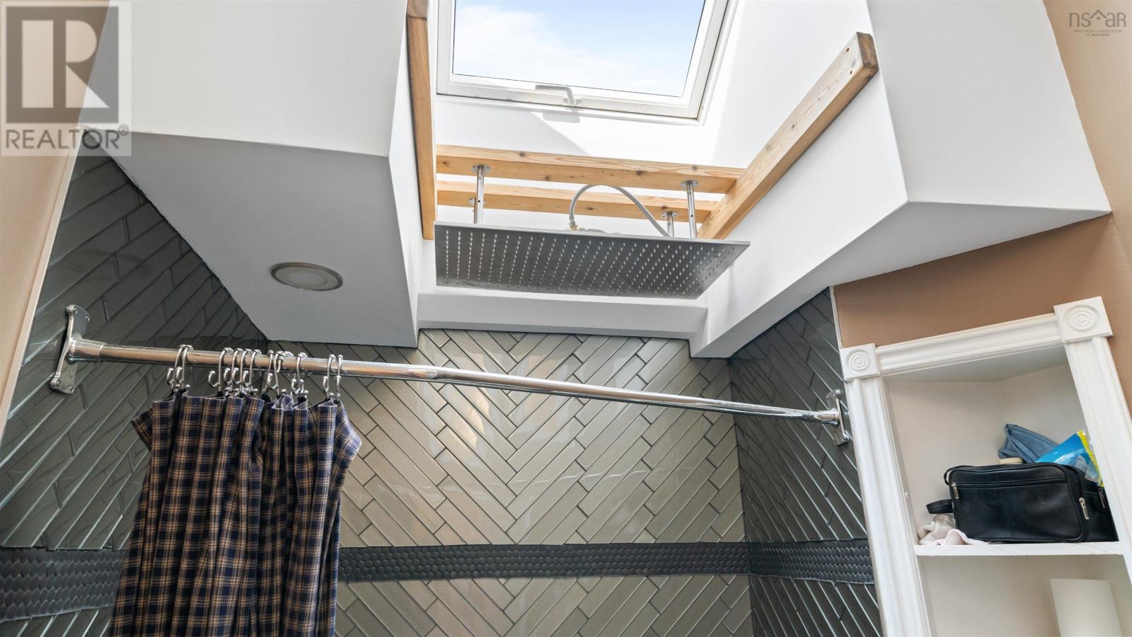10 Fader Street - 15