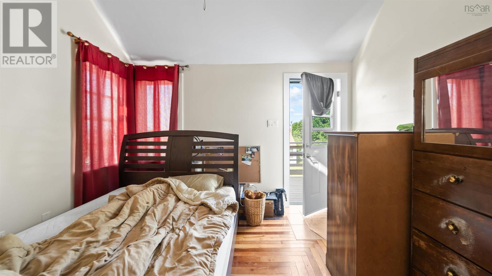 10 Fader Street - 16