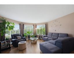 15299 93a Avenue, Surrey, BC V3R0E6 Photo 6