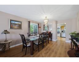 15299 93a Avenue, Surrey, BC V3R0E6 Photo 11