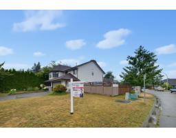 15299 93a Avenue, Surrey, BC V3R0E6 Photo 39
