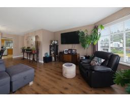 15299 93a Avenue, Surrey, BC V3R0E6 Photo 10