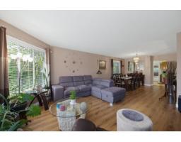 15299 93a Avenue, Surrey, BC V3R0E6 Photo 8
