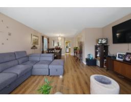 15299 93a Avenue, Surrey, BC V3R0E6 Photo 9
