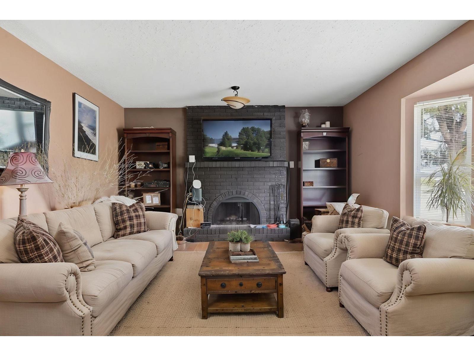 3 Bed, 2 Bath House for Sale in Langley – 19660 35A AVENUE, Langley – MLS# R3141621 - Image 9