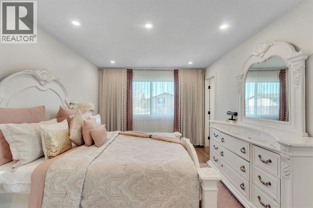 316 Templeton Circle NE - 29