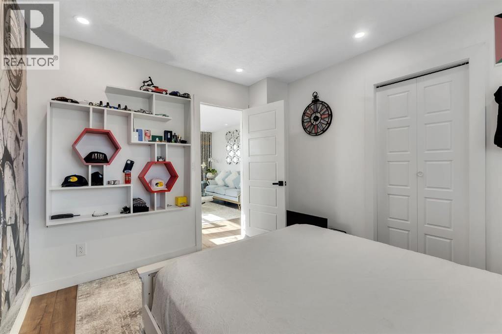 316 Templeton Circle NE - 25