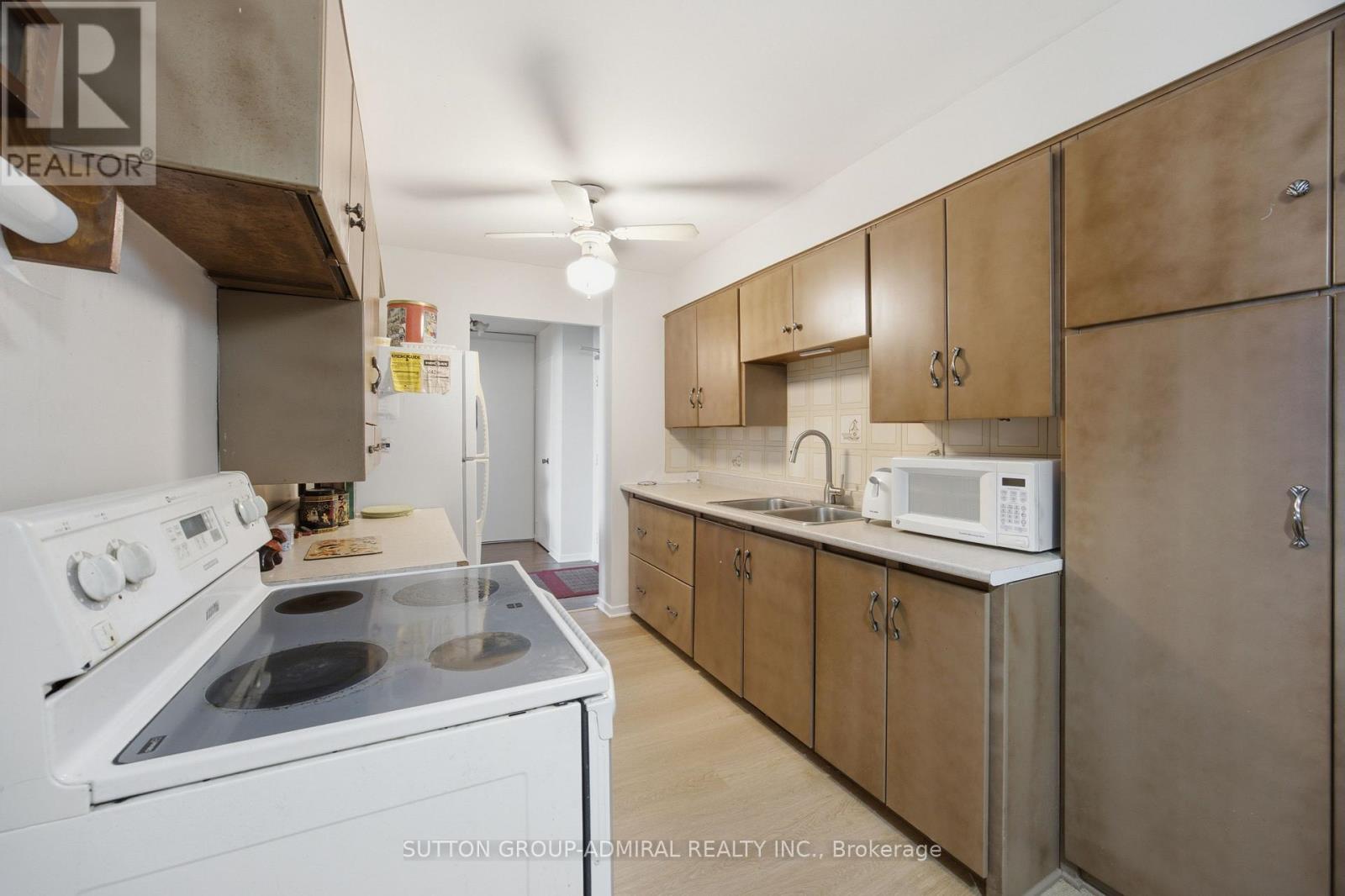 #404 100 CANYON AVENUE - 12