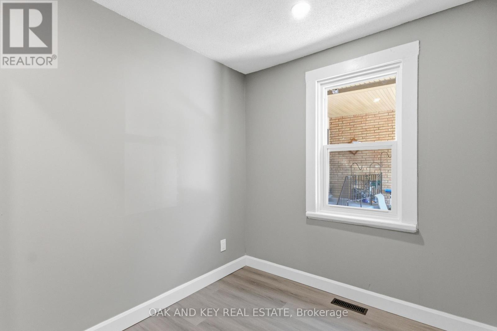 431 BURDICK PLACE - 27
