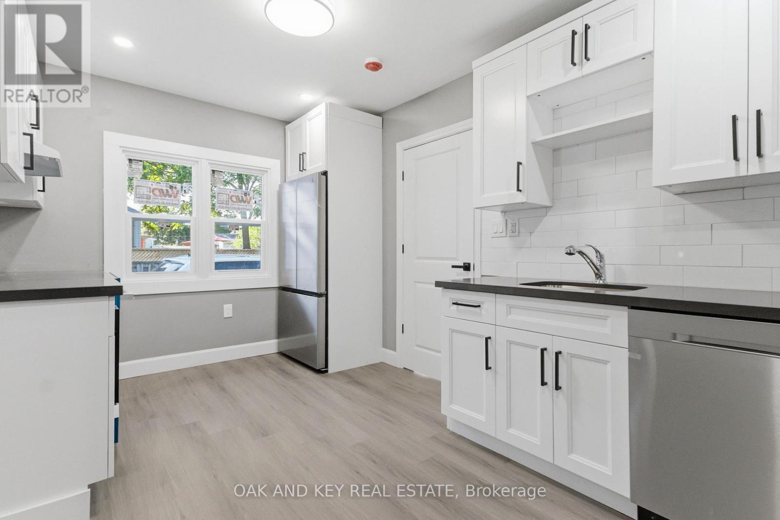 431 BURDICK PLACE - 19