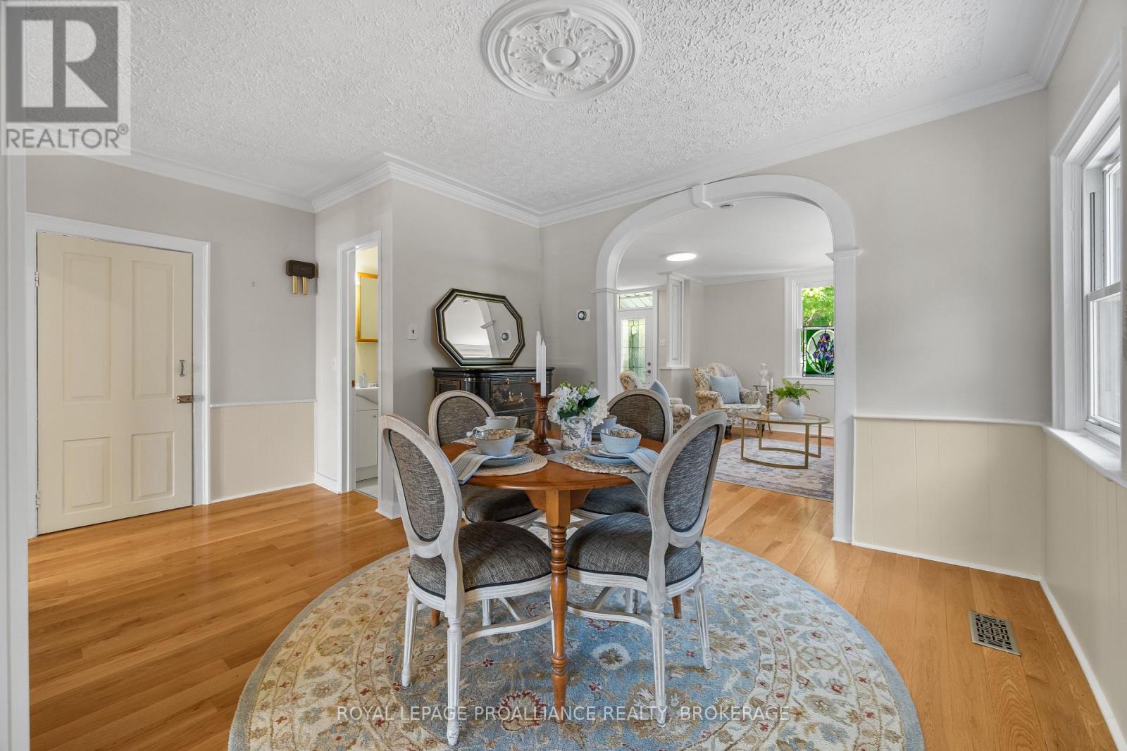 370 STONE STREET S - Image 24